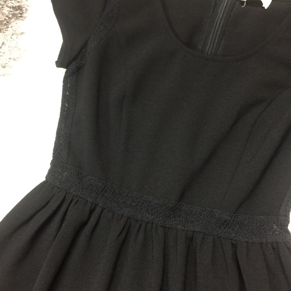 Pins & Needles | Little Black Dress - Picture 4 of 8